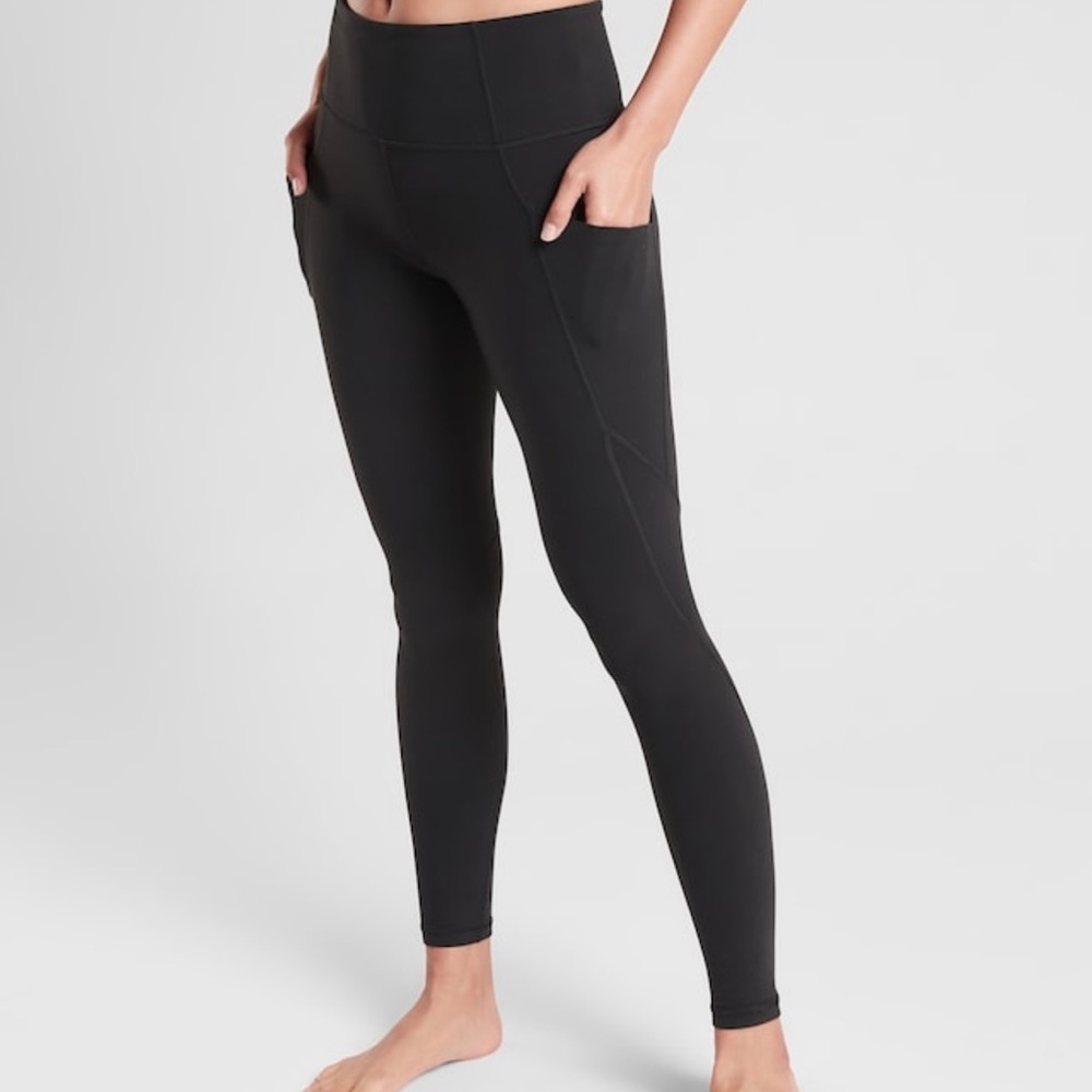 Athleta Salutation Stash Pocket Legging